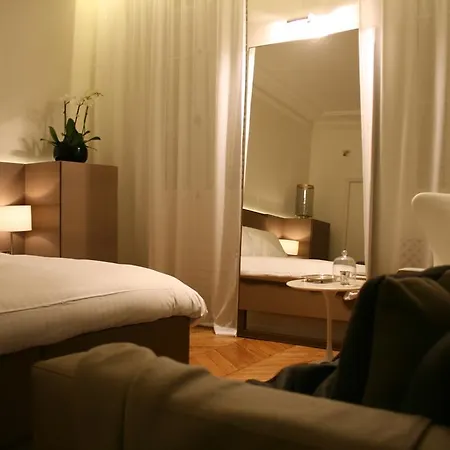 Cirque Deluxe Studio Apartment-3